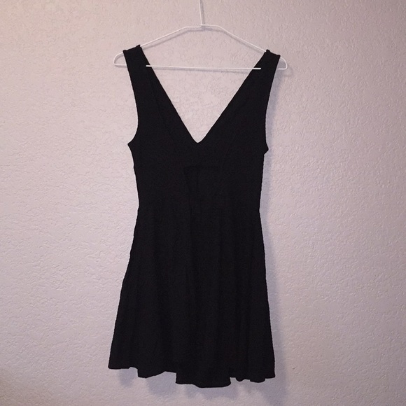 NWOT Open back little black dress - Picture 3 of 4